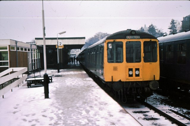 :usertrack:ttuse:buxton_railway_station_derbyshire_in_1978.jpg